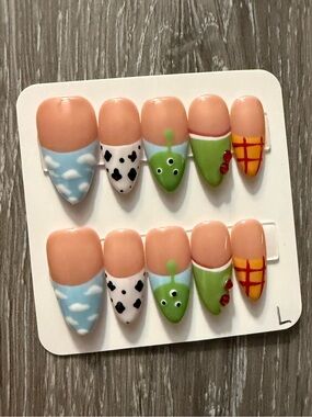 Cute Mixed Design Press-On Nails — Peach, Blue, Green, White, Yellow